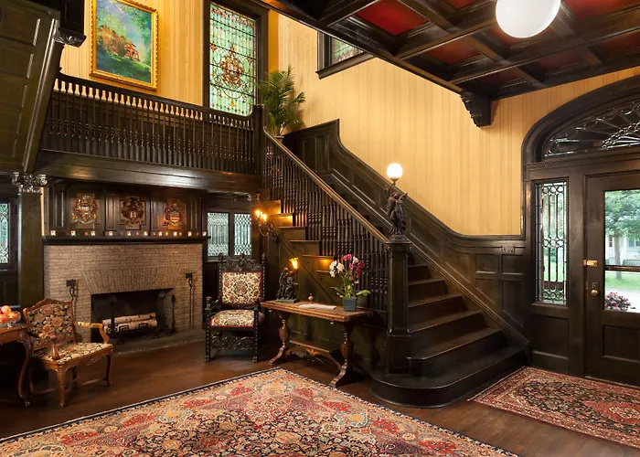 Vrooman Mansion Hotel